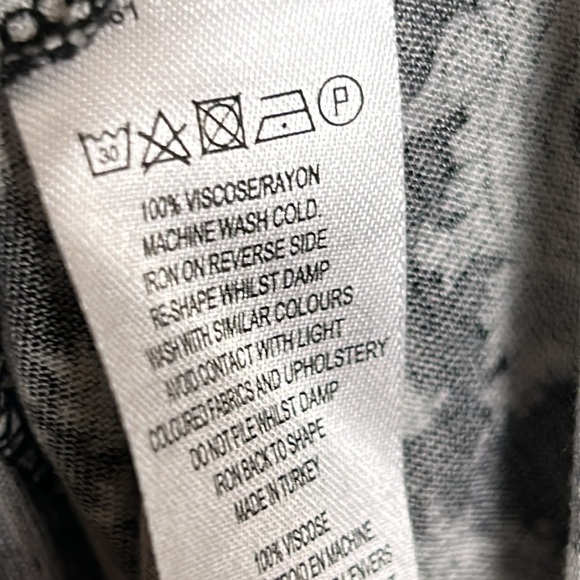 French Connection faux wrap ,surplice,multimedia,paisley,polka dot Dress 6 NWT - Picture 5 of 6